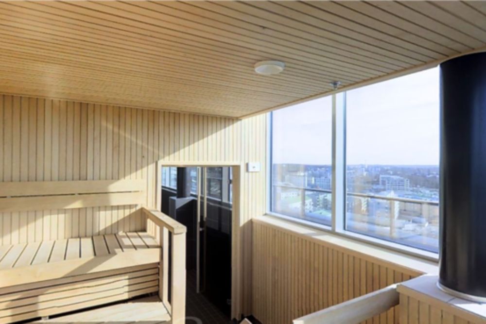 Saunatila Tampere – Tampellan Panoraamasaunasta näkyy koko Tampere.