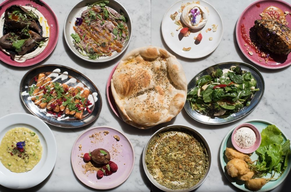 Värikkäät vegaaniset juhlatarjoilut Yes Yes Yes Cateringista.