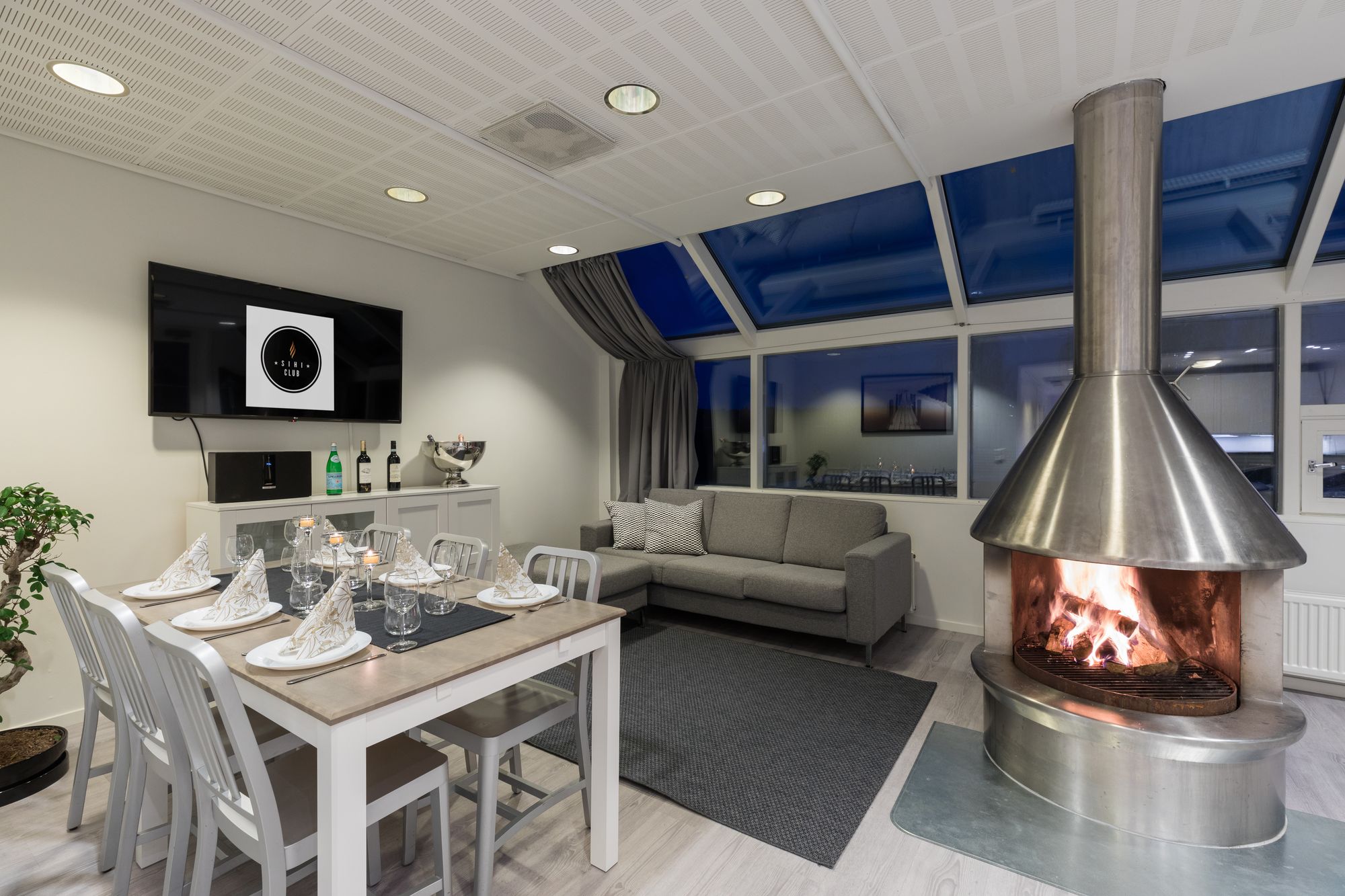 Rock Above Studio - saunatila / tilaussauna Venuu.fi