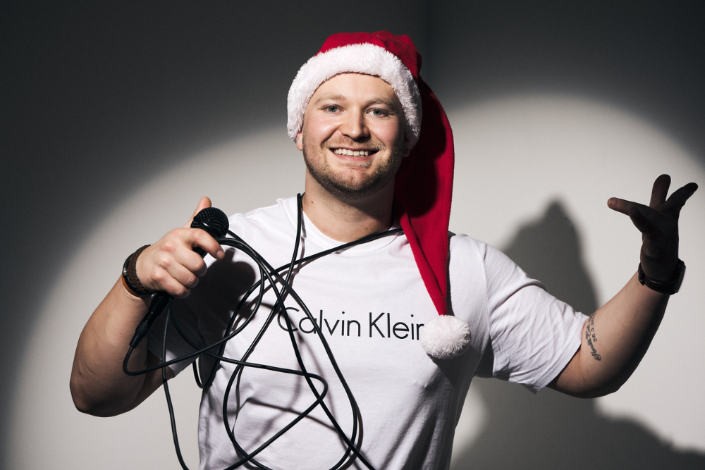 Juontaja Jesse Kujamäki