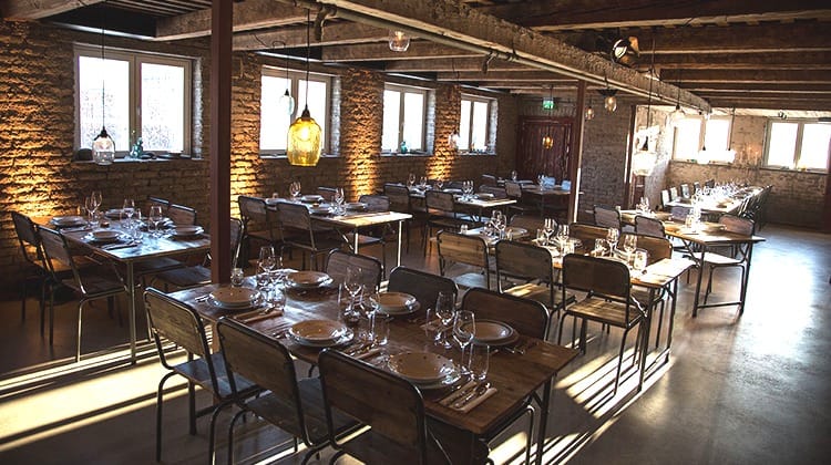 Vanha Navetta / Juhlatila - Venuu.fi