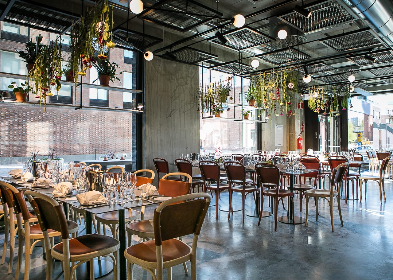 Urbaani ravintola Wonderland säväyttää industrial-henkisellä ilmellään
