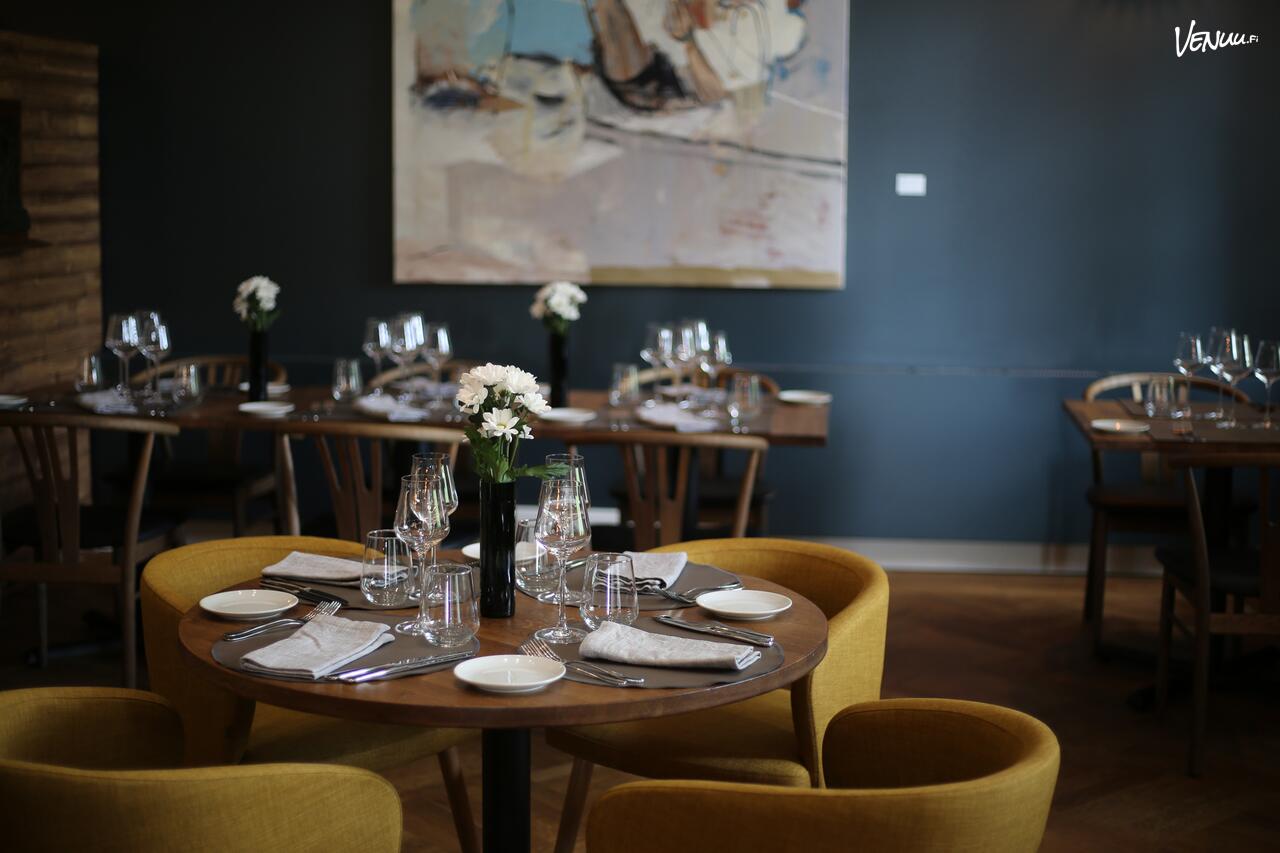 OOBUn juhlasalin arvokas mutta kotoisa ilme on täydellinen näyttämö juhlille