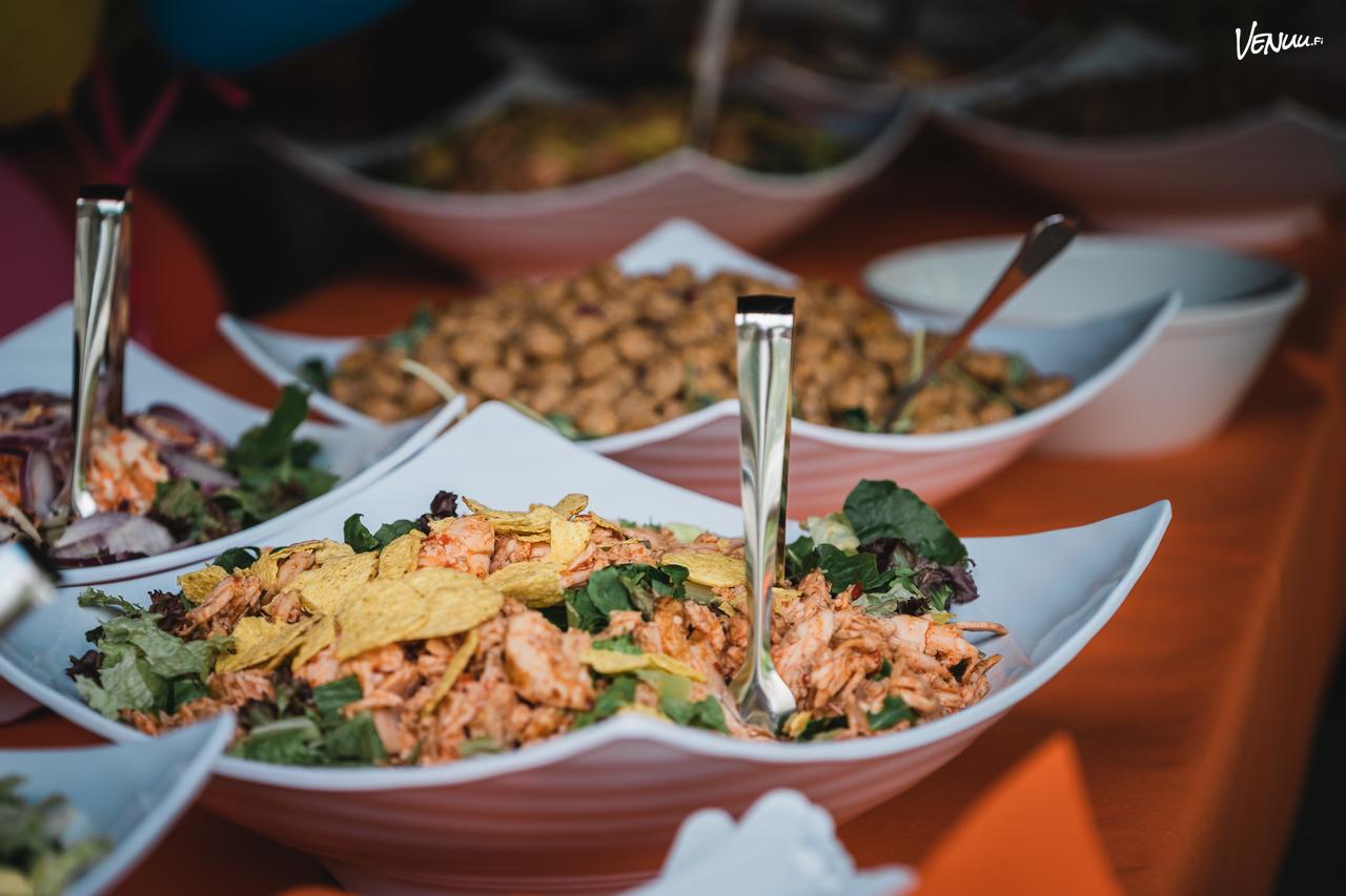 Juvenes Juhlapalvelun ihana buffet tarjoilut