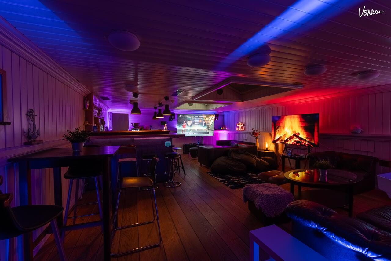 Espoon Otaniemessä sijaitseva peliteemainen juhlatila, jossa on pokerihuone, lounge ja sauna.