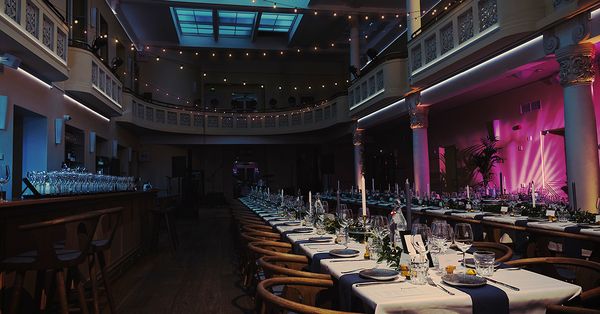 Pikkujoulut tulossa? Vältä 7 yleistä pikkujoulumokaa sekä vinkit onnistumiseen