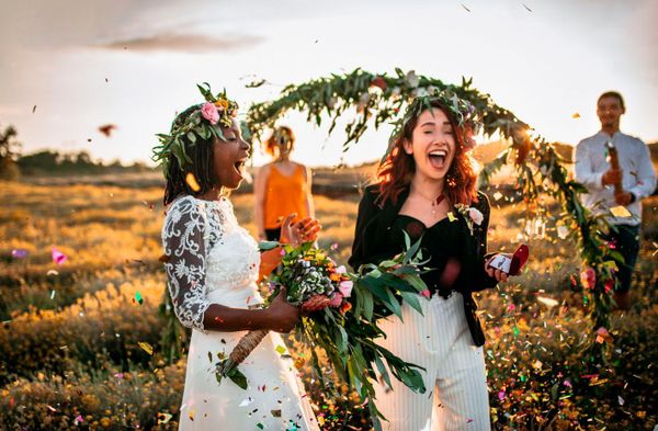 Vieraskynä: 6 + 1 hius- ja kauneustrendiä kesäjuhliin