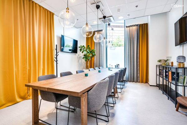 Opas: 18 inspiroivaa kokoustilaa Tampereella