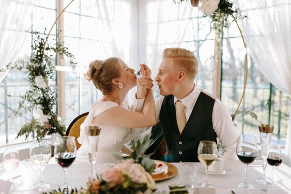 12 parasta hääkuvaajaa Tampereella ikuistamaan juhlapäiväsi