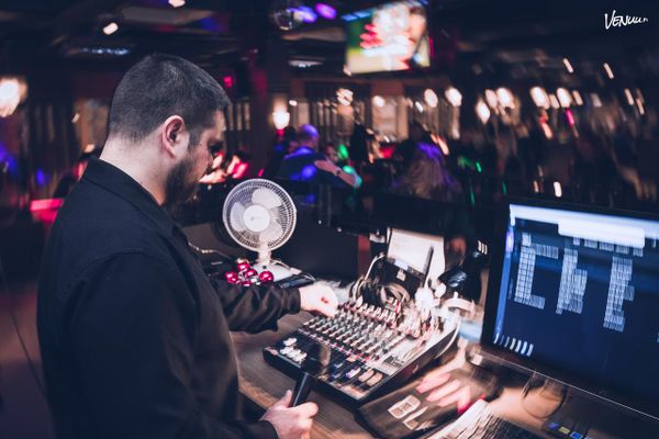 Tilaa DJ häihin ja juhliin: tässä 11 loistavaa vaihtoehtoa