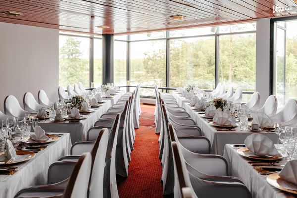 18 juhlatilaa Pirkanmaalla, jotka tarjoavat paikan unohtumattomiin juhliin