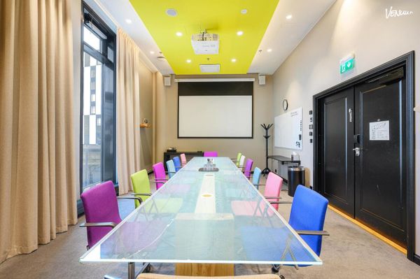 8 kokoustilaa Helsinki-Vantaalla inspiroivaan kokouspäivään