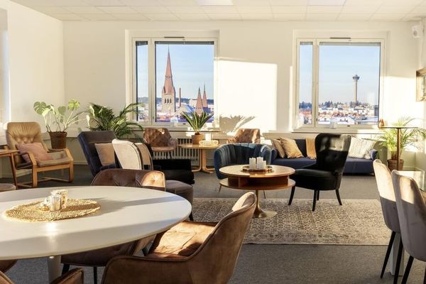 9 loistavaa juhlatilaa Tampereella joihin tuoda omat juomat