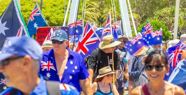 INDIAN vs ENGLISH MIGRATION | Which is better for Australia?