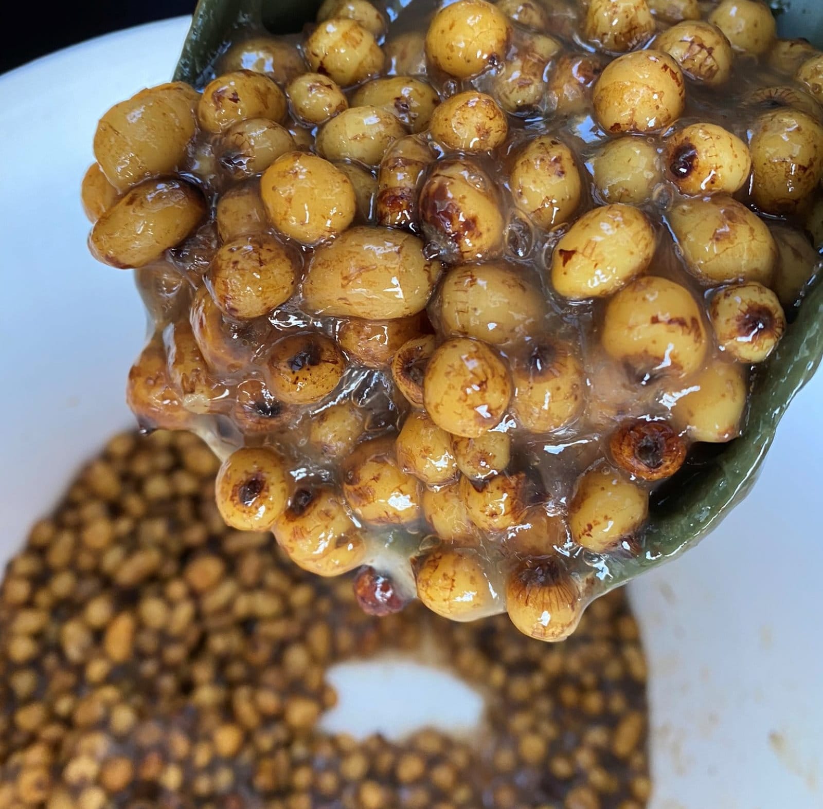 Tigriniai riešutai arba valgomoji viksvuolė karpių žūklėje🥜