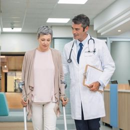 Popular Supplements May Not Reduce Fracture Risk for Seniors