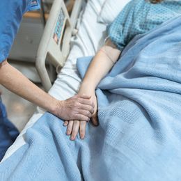 Some Dialysis Centers Overmedicating Patients