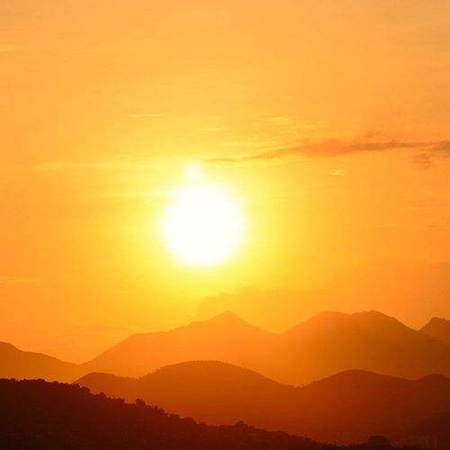 Sun May Help Those with Melanoma Live Longer