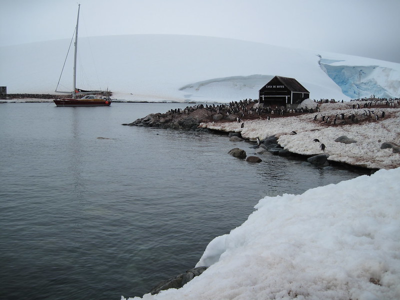 Gonzalez Videla Station