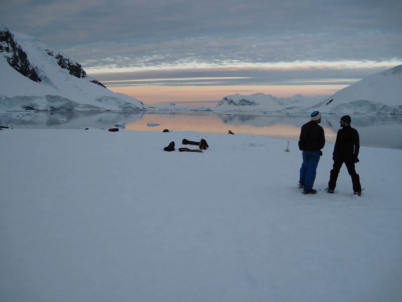 Koen & Lucas supervise the site, Kerr Point / Ronge Island