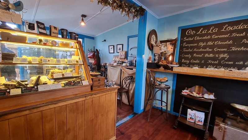 La La Land | Superb chocolate | Raglan