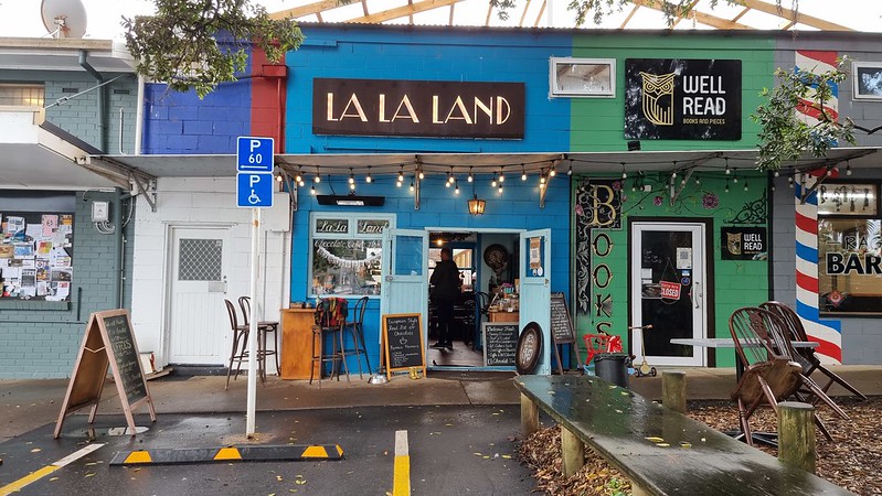 La La Land | Superb chocolate | Raglan