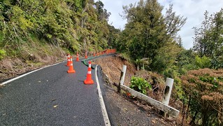 Mountain Road closed to cars