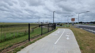 Airport Puhinui Rd SH20b Bike Path