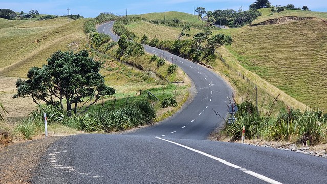 Āwhitu's lovely flowing roads