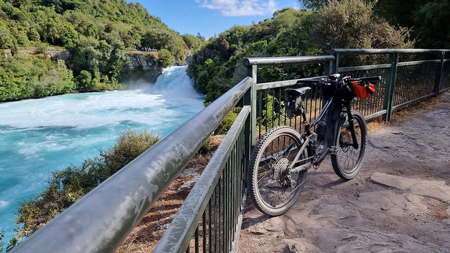 Hūka Falls