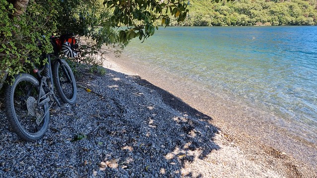 Kawakawa Bay parking lot