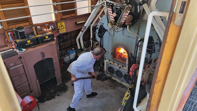 Paddle Steamer Waimarie human power