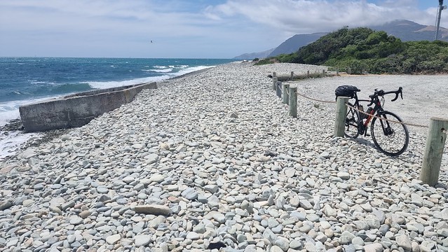 Boulder Bank Scenic Reserve