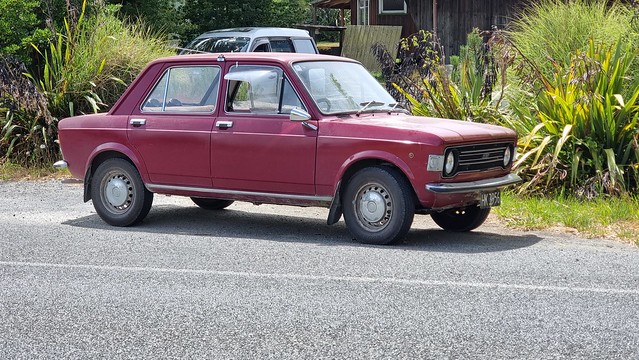 A Fiat 128 with no apparent rust!