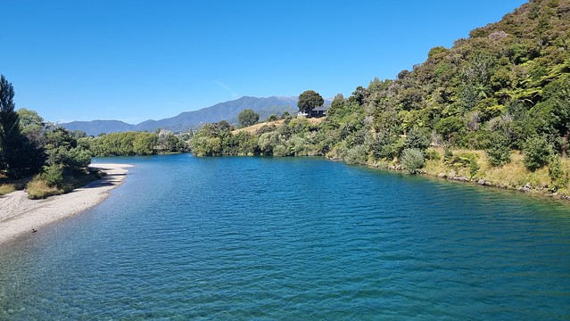 Tākaka River