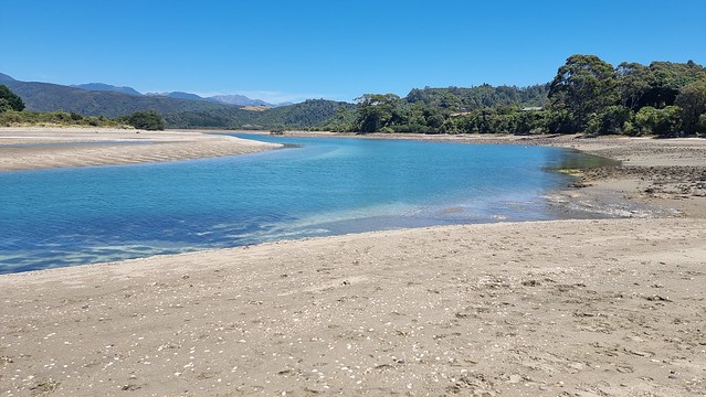 Parapara Inlet, Milnthorpe