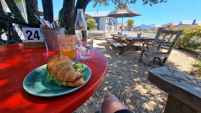 Lunch, The Courthouse Cafe, Collingwood