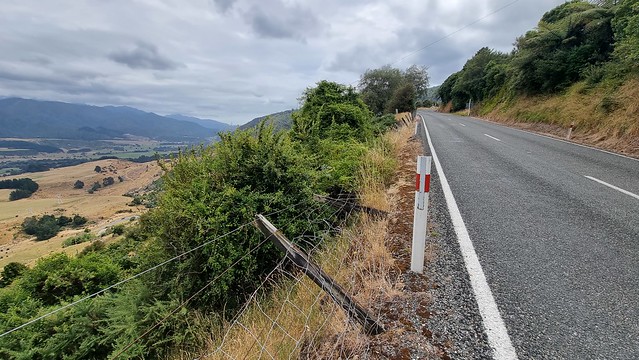 I wonder what happened | Tākaka Hill Road