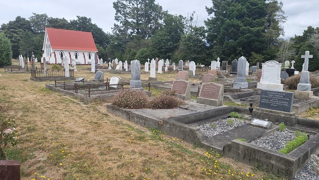 East Tākaka Cemetery