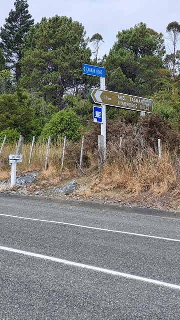 Towards the down | Tākaka Hill Road