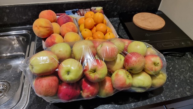 Breakfast and snacks from Cromwell Orchards