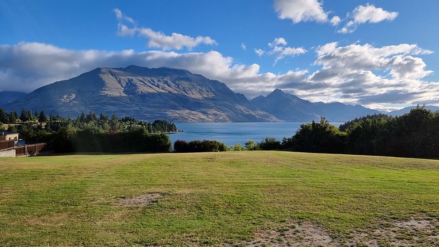 View over Lake Wakatipu