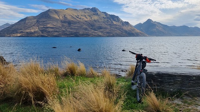 Lake Whakatipu evening