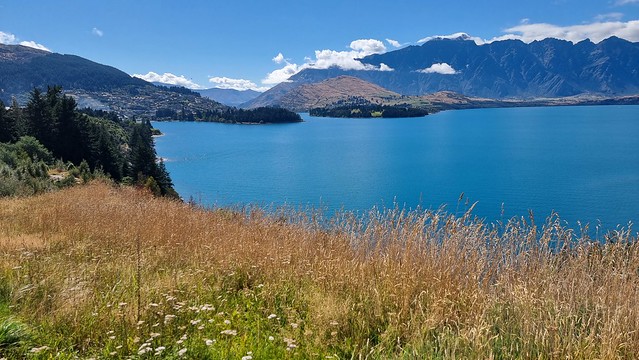 Queenstown-Glenorchy Road