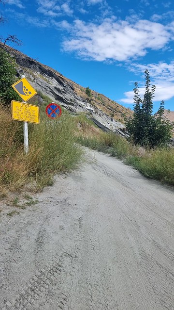 Skippers Canyon Road