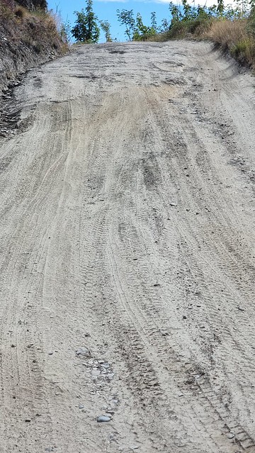 Skippers Canyon Road