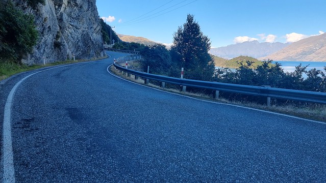 Queenstown-Glenorchy Road