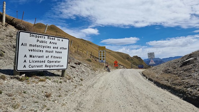 Skippers Canyon Road