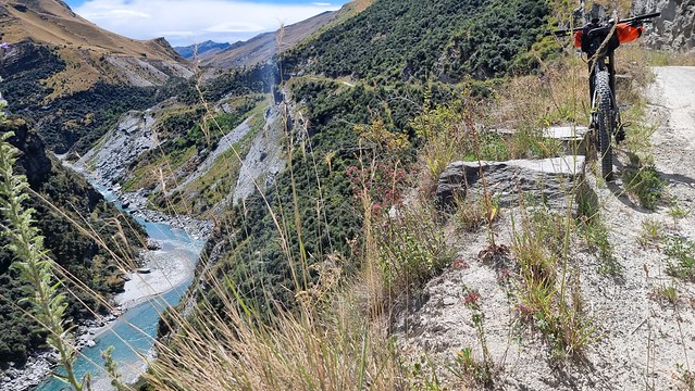 Skippers Canyon Road