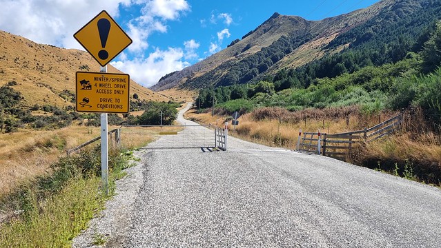 Moke Lake Rd warnings